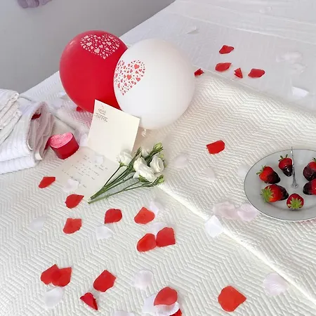 Apsenti Couples Only Aparthotel Agios Ioannis Diakoftis