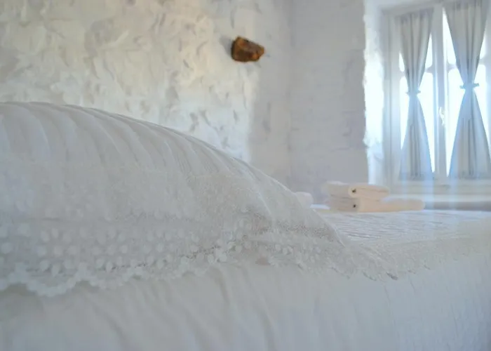 Apsenti Couples Only