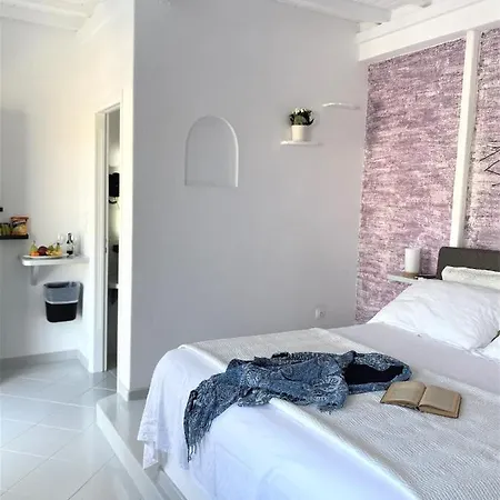 Apsenti Couples Only