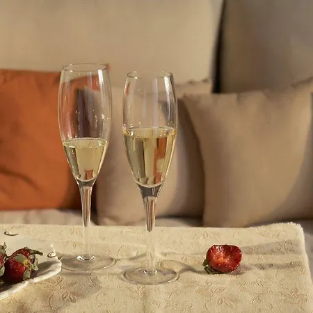 Apsenti Couples Only Aparthotel Agios Ioannis Diakoftis